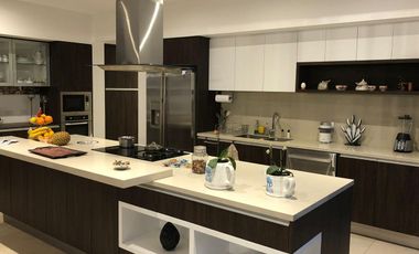 LOS CHILLOS, estrene propiedad de lujo con piscina, 1000m2 terreno y 386m2 construcción