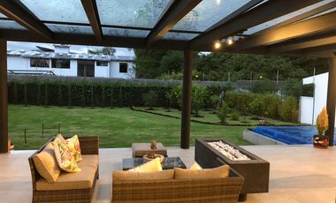 LOS CHILLOS, estrene propiedad de lujo con piscina, 1000m2 terreno y 386m2 construcción