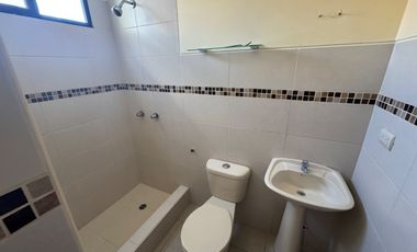 En alquiler casa de 4 dormitorios en Urb.La Romareda.