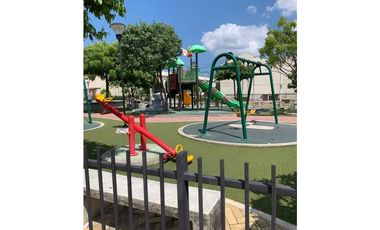 VENTA CASA EN CONJUNTO CERRADO SECTOR EL CISNE - H.I