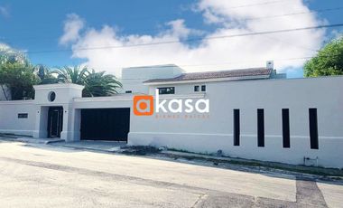 Quinta en Venta en Residencial Bugambilias, Carretera Nacional.