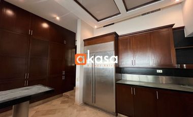 Quinta en Venta en Residencial Bugambilias, Carretera Nacional.