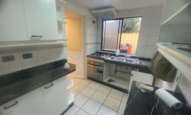 Casona nororiente 4 D 3b Sala estar, Cocina equipada, logia, quincho y caldera.