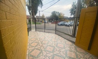 Casona nororiente 4 D 3b Sala estar, Cocina equipada, logia, quincho y caldera.