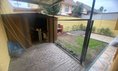 Casona nororiente 4 D 3b Sala estar, Cocina equipada, logia, quincho y caldera.