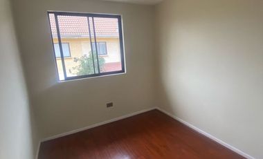 Casona nororiente 4 D 3b Sala estar, Cocina equipada, logia, quincho y caldera.