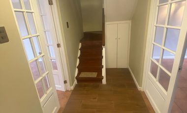 Casona nororiente 4 D 3b Sala estar, Cocina equipada, logia, quincho y caldera.