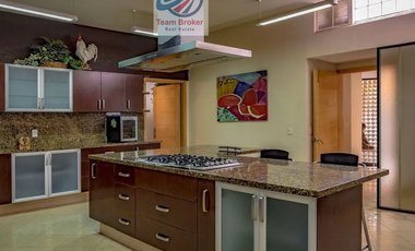HERMOSA PROPIEDAD EN VENTA EN MEDIO DEL BOSQUE, 4,310 M2 DE TERRENO, 2,215 M2 DE CONSTRUCCION