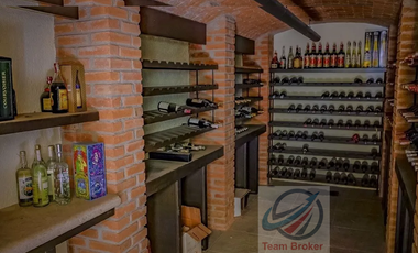 HERMOSA PROPIEDAD EN VENTA EN MEDIO DEL BOSQUE, 4,310 M2 DE TERRENO, 2,215 M2 DE CONSTRUCCION