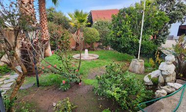 Concón Sur, Casa 4 dormitorioe, jardín, estacionamientos