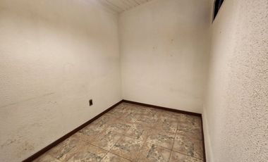 Concón Sur, Casa 4 dormitorioe, jardín, estacionamientos