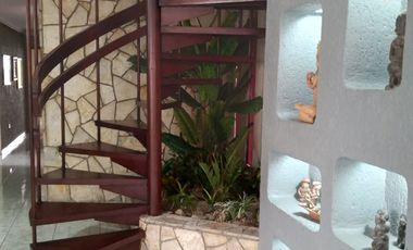 SE ALQUILA DEPARTAMENTO DE 3 DORMITORIOS EN L0MAS DE URDESA.(GC)