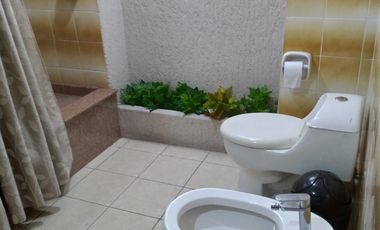 SE ALQUILA DEPARTAMENTO DE 3 DORMITORIOS EN L0MAS DE URDESA.(GC)