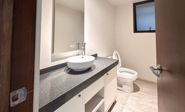 Venta de Casa condominio en la del Valle con roof y terraza privado