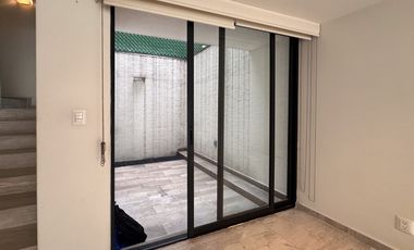 Venta de Casa condominio en la del Valle con roof y terraza privado