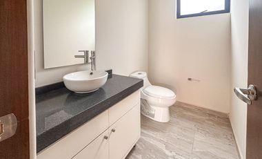 Venta de Casa condominio en la del Valle con roof y terraza privado