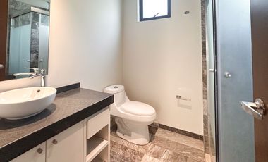Venta de Casa condominio en la del Valle con roof y terraza privado