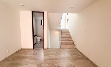 Venta de Casa condominio en la del Valle con roof y terraza privado