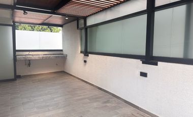 Venta de Casa condominio en la del Valle con roof y terraza privado