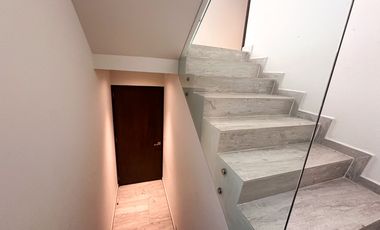 Venta de Casa condominio en la del Valle con roof y terraza privado