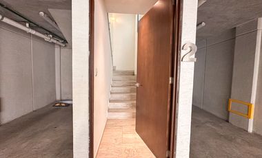 Venta de Casa condominio en la del Valle con roof y terraza privado