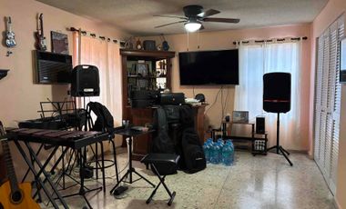 VENTA Casa en Residencial Anahuac  cerca de parque en San Nicolás de los Garza NL