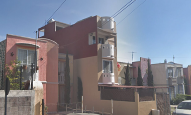 Casa en Venta Remate Bancario en Hacienda del Jardín, Tultepec Estado De México JP.