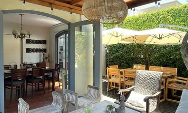 VENDO LINDA Y EXCLUSIVA CASA EN LA ENCANTADA DE VILLA - CONDOMINIO - 4 DORMITORIOS - TERRAZA - JARDÍN - 2 COCHERAS