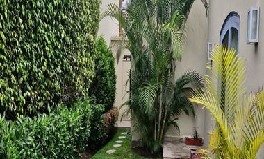 VENDO LINDA Y EXCLUSIVA CASA EN LA ENCANTADA DE VILLA - CONDOMINIO - 4 DORMITORIOS - TERRAZA - JARDÍN - 2 COCHERAS