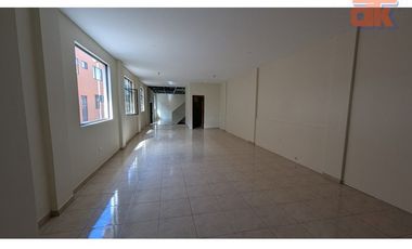 Arriendo Local Comercial 2 plantas, Tumbaco Sector Bco Pichincha