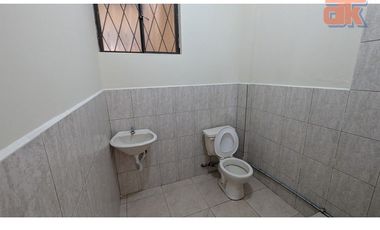Arriendo Local Comercial 2 plantas, Tumbaco Sector Bco Pichincha