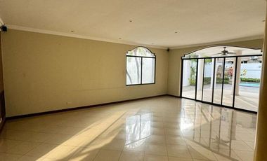 🏡 Venta de Casa en Urbanización Palmar del Río – Vía a Samborondón, Km 3.5
