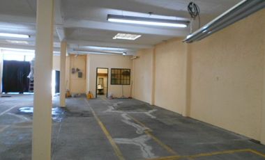 VENDO BODEGA A UNOS PASOS DE LA VÍA MORELOS