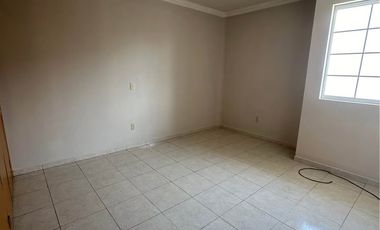 AMPLIA Y AGRADABLE RESIDENCIA EN LA ALAMEDA