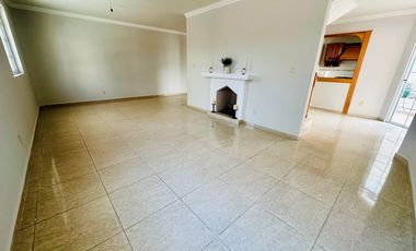 AMPLIA Y AGRADABLE RESIDENCIA EN LA ALAMEDA