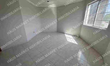 AMPLIA Y AGRADABLE RESIDENCIA EN LA ALAMEDA