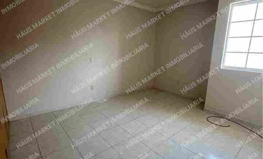 AMPLIA Y AGRADABLE RESIDENCIA EN LA ALAMEDA