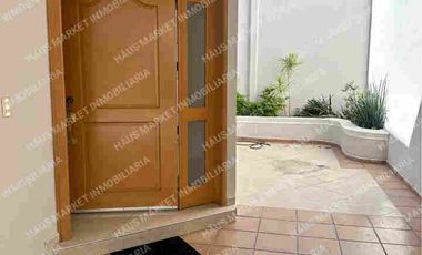 AMPLIA Y AGRADABLE RESIDENCIA EN LA ALAMEDA