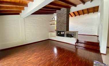 CASA DE UNA PLANTA EN VENTA EN TUMBACO