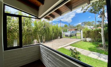 CASA DE UNA PLANTA EN VENTA EN TUMBACO