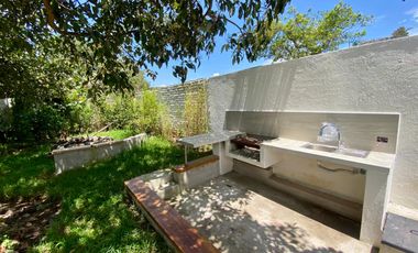 CASA DE UNA PLANTA EN VENTA EN TUMBACO