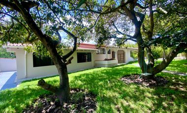 CASA DE UNA PLANTA EN VENTA EN TUMBACO