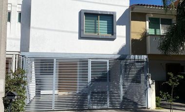 Vendo Casa en Fraccionamiento Viveros del Vallé Zapopan Jalisco