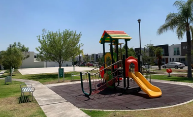 Vendo Casa en Fraccionamiento Viveros del Vallé Zapopan Jalisco