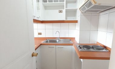 Se vende Departamento sector Metro Santa Ana