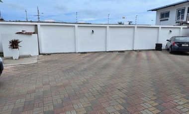 casa de venta en manta zona sur en condominio L/F