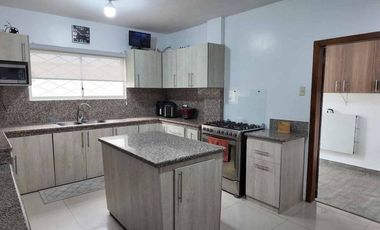 casa de venta en manta zona sur en condominio L/F