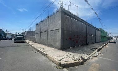 Terreno en esquina para negocio 1000 m2 Valle de Chalco Solidaridad