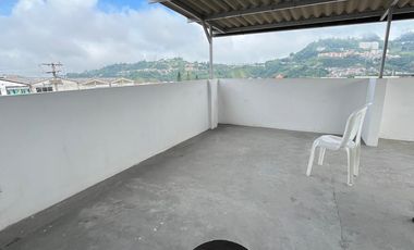 VENTA CASA CON 2 RENTAS (LOCAL Y APARTAMENTO) EN VILLAMARIA, CALDAS