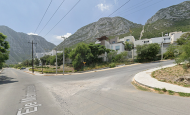 ¡APROVEHCA ESTA GRAN OPORTUNIDAD! Casa en Santa Catarina, Nuevo Leon.